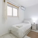 Modern & Spacious In The Heart Of By 360 Estates Apartman *