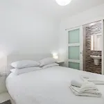 Modern & Spacious In The Heart Of By 360 Estates Apartman