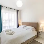 Apartman Modern & Spacious In The Heart Of By 360 Estates