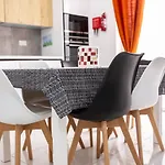 Modern & Spacious In The Heart Of By 360 Estates * Pietà