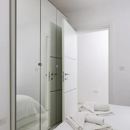 Modern & Spacious In The Heart Of By 360 Estates Appartement