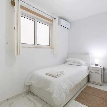 Modern & Spacious In The Heart Of By 360 Estates Appartement *