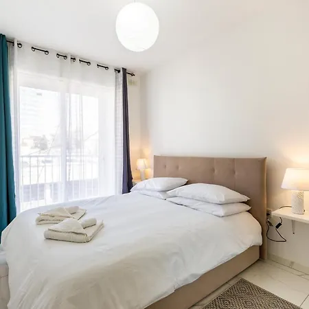 Daire Modern & Spacious In The Heart Of By 360 Estates