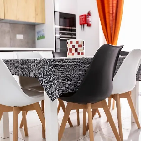 Modern & Spacious In The Heart Of By 360 Estates * Pietà