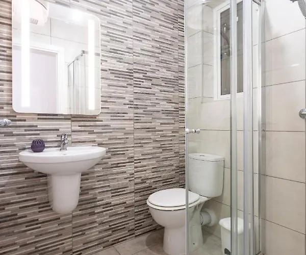 Modern & Spacious In The Heart Of By 360 Estates * Pietà