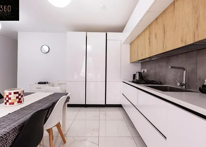 Modern & Spacious In The Heart Of By 360 Estates Daire