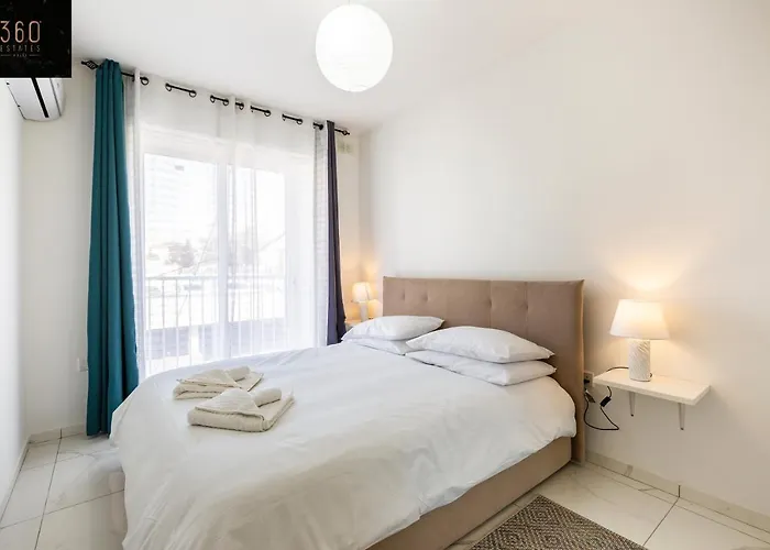 Daire Modern & Spacious In The Heart Of By 360 Estates