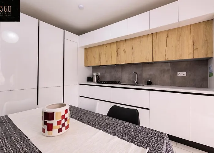 Modern & Spacious In The Heart Of By 360 Estates *